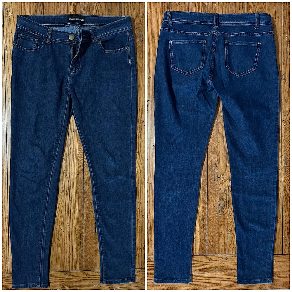 Zenana Outfitters Women’s Dark Denim Skinny Jeans! Size 7 (Juniors).